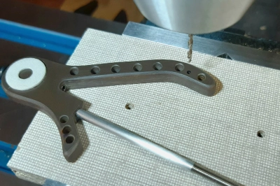 Drilling the guide ring hole Drilling the guide ring hole