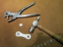 Tools for the rivets Tools for the rivets