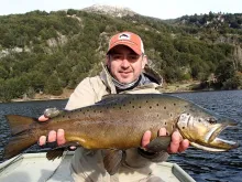 Video thumb for The gold and steel trout in Patagonia