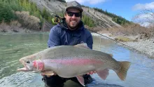 Video thumb for Catching Ridiculously Big Mega Trout on Fly!