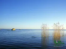 Computer screen wallpaper: A calm scene on the Swedish coast.
