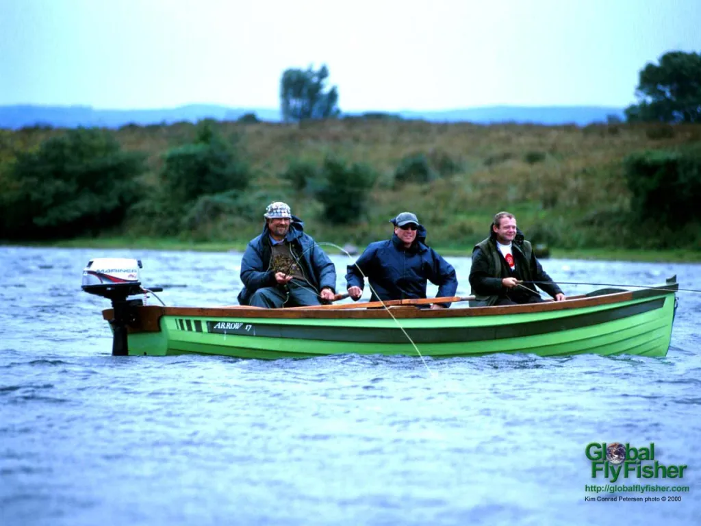 Computer screen wallpaper: Lake fishing in Ireland.